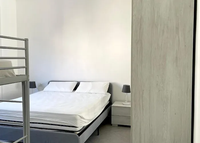 Palazzo Galante 吉诺萨滨海