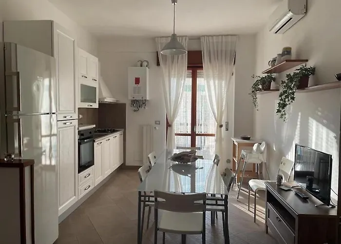 Palazzo Galante * 吉诺萨滨海